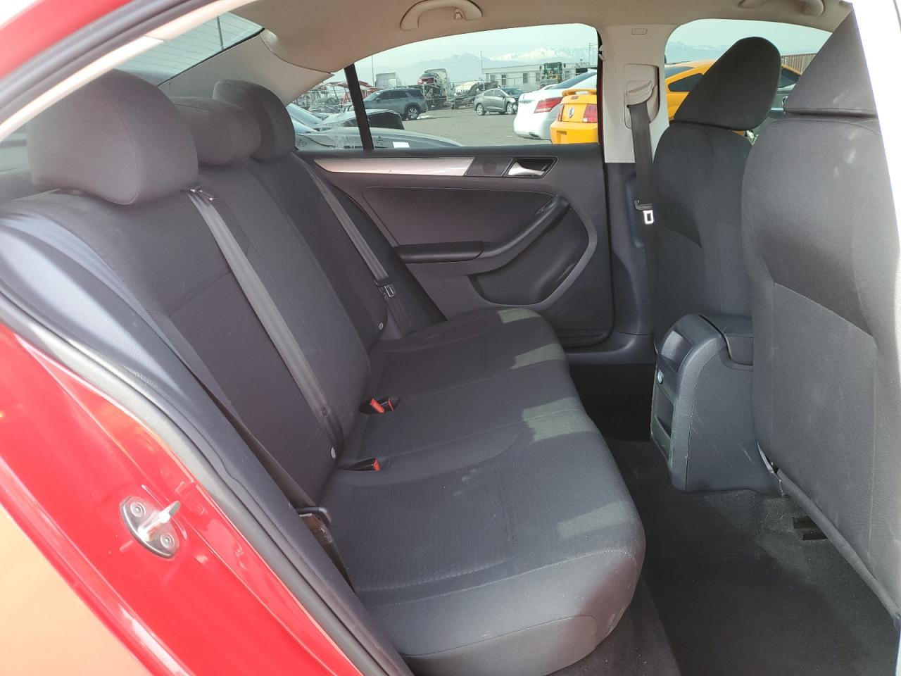 2015 Volkswagen Jetta - Image 10