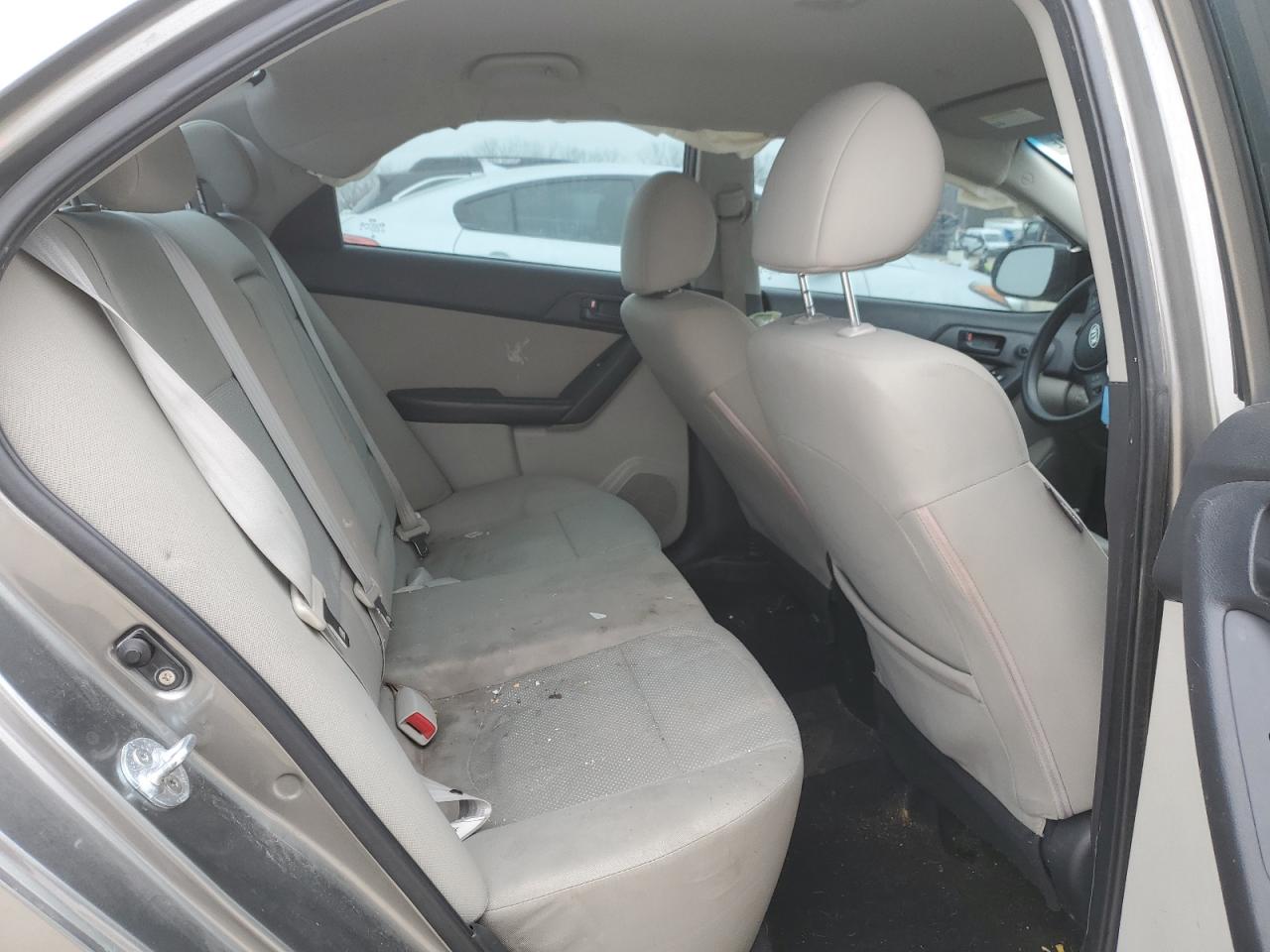 2012 Kia Forte - Image 10