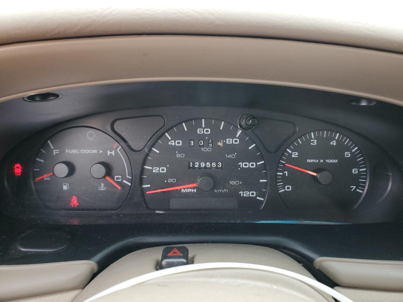 2003 Ford Taurus - Image 9