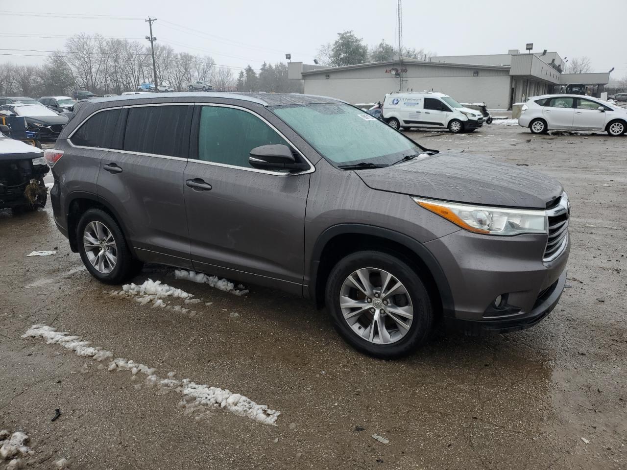 2015 Toyota Highlander - Image 4