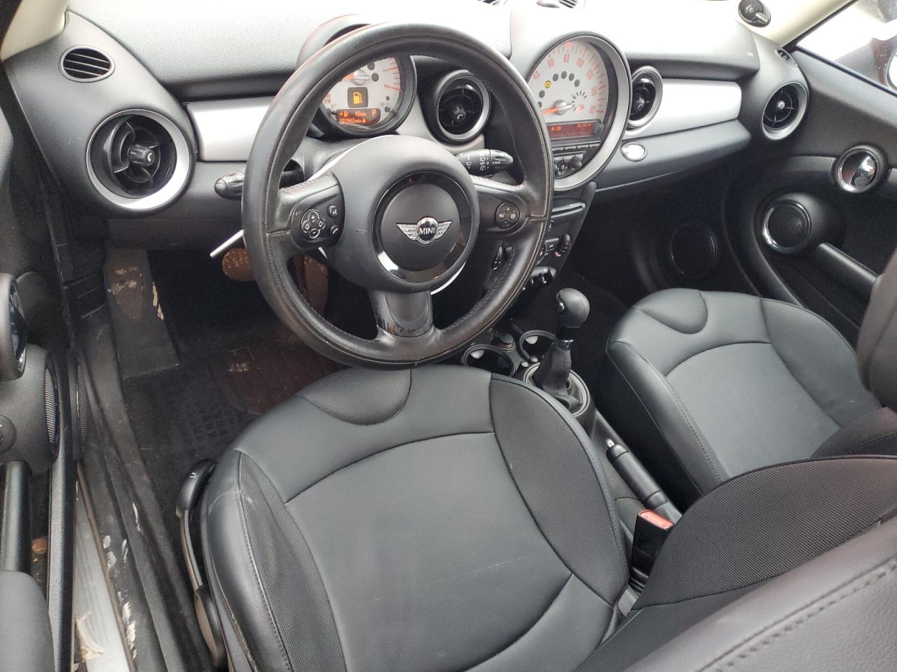 2011 MINI Cooper - Image 8
