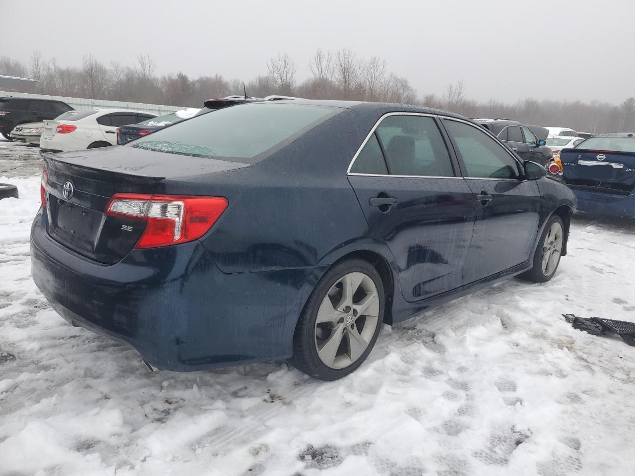 2014 Toyota Camry - Image 3