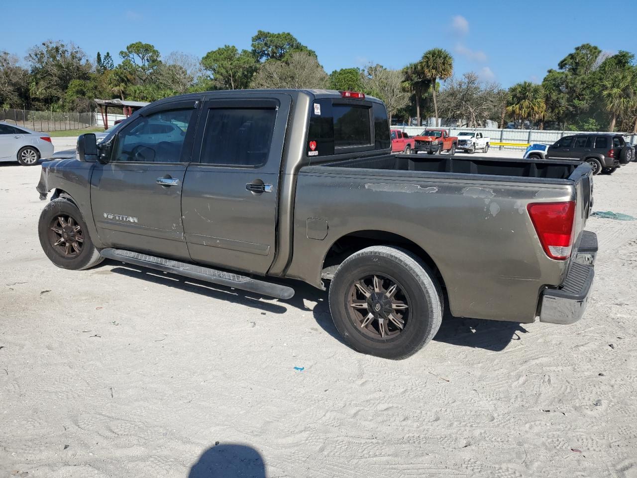 2006 Nissan Titan - Image 2