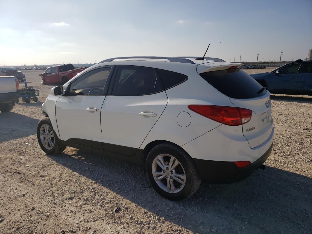 2013 Hyundai Tucson - Image 2