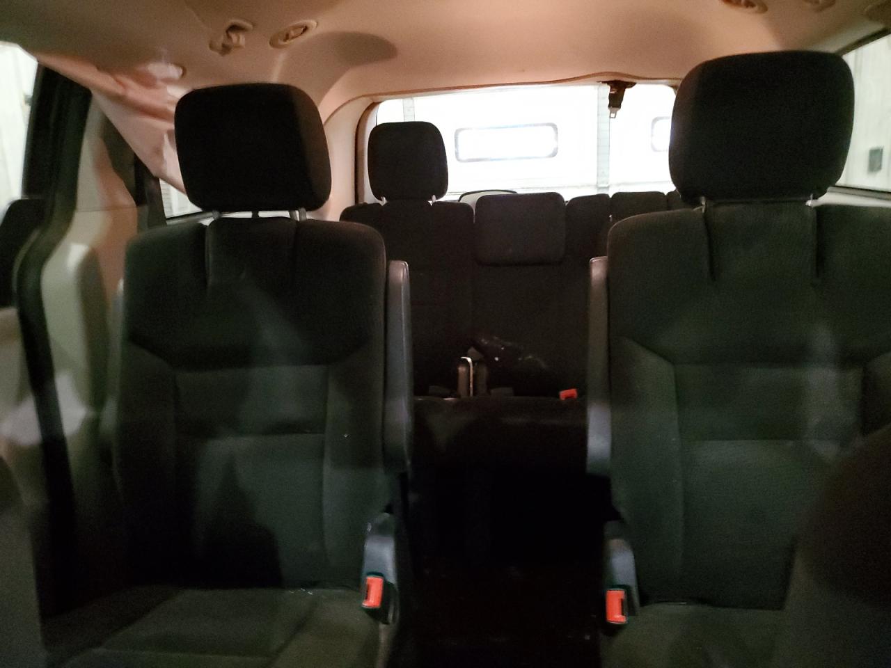 2016 Dodge Caravan - Image 10