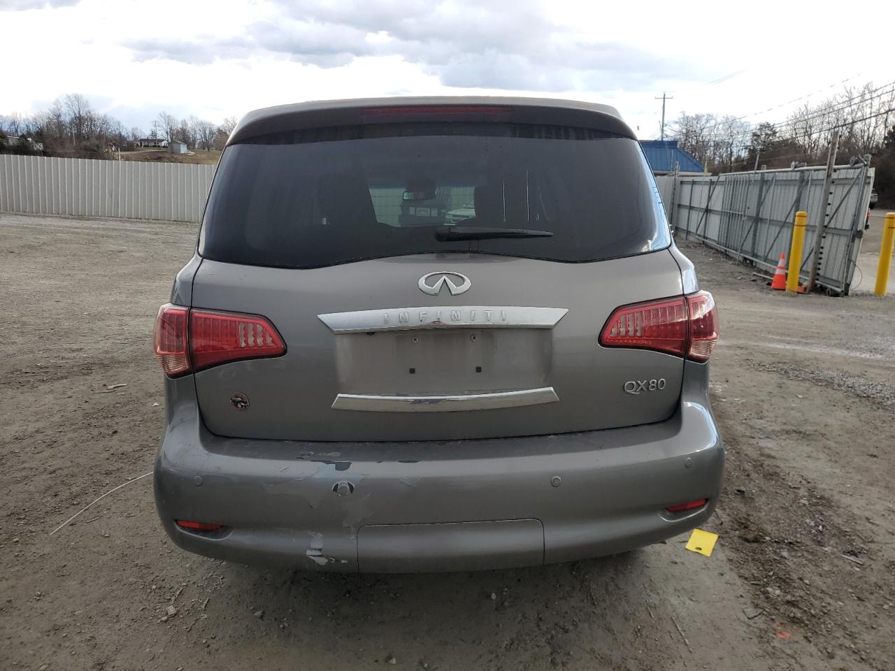 2014 Infiniti QX80 - Image 6