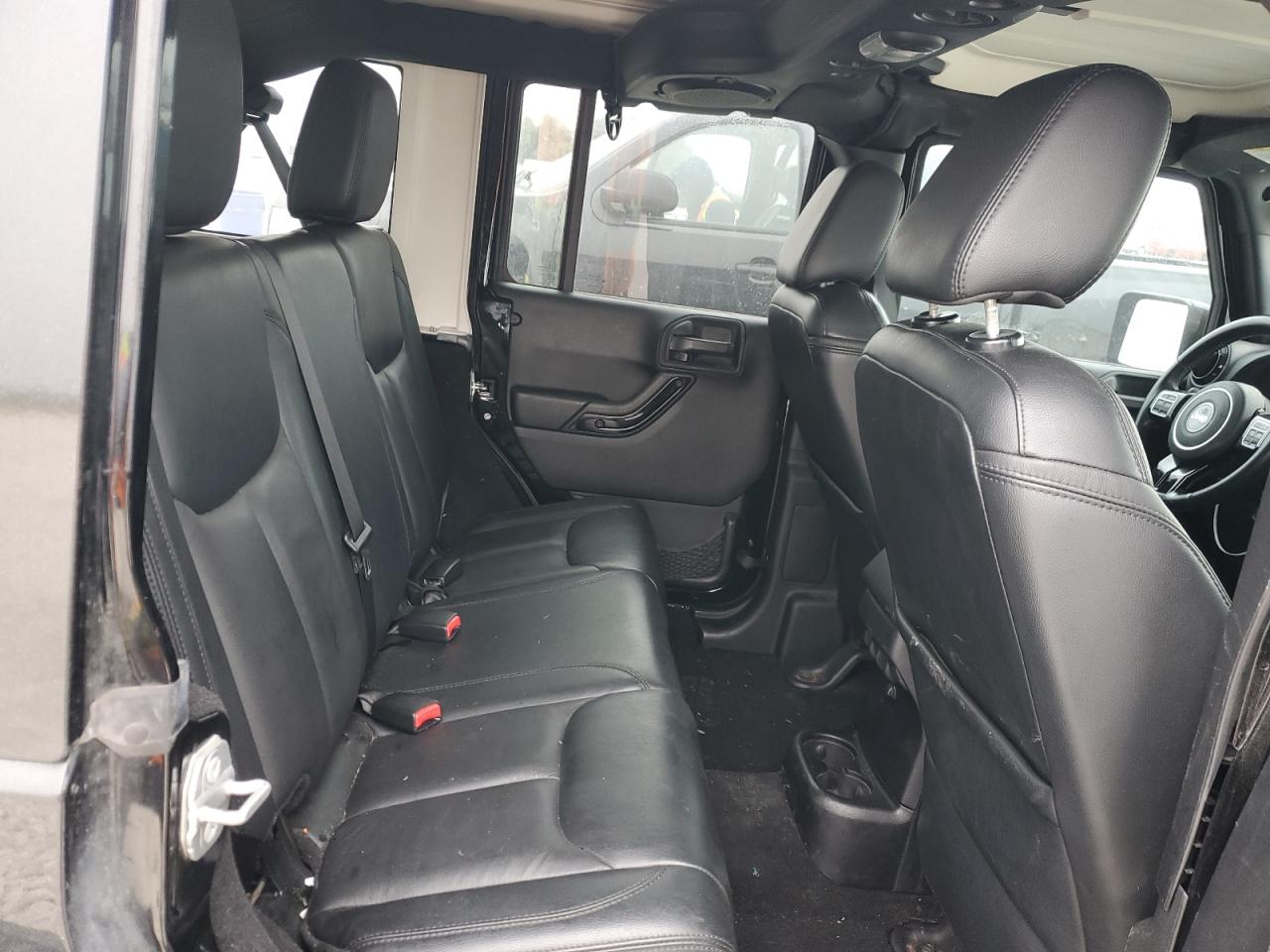 2014 Jeep Wrangler - Image 10