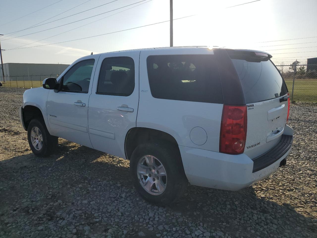2013 GMC Yukon - Image 2