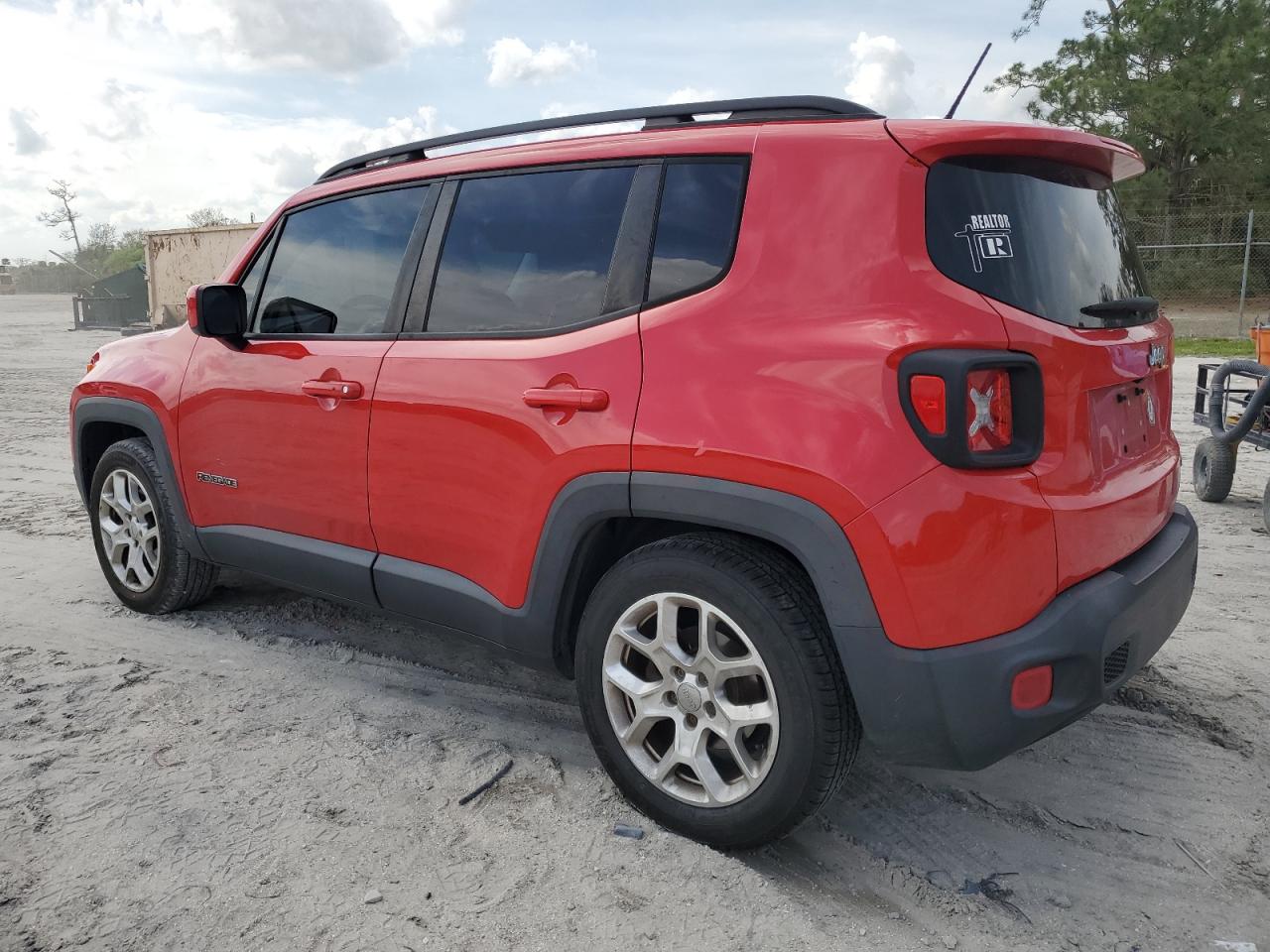 2015 Jeep Renegade - Image 2