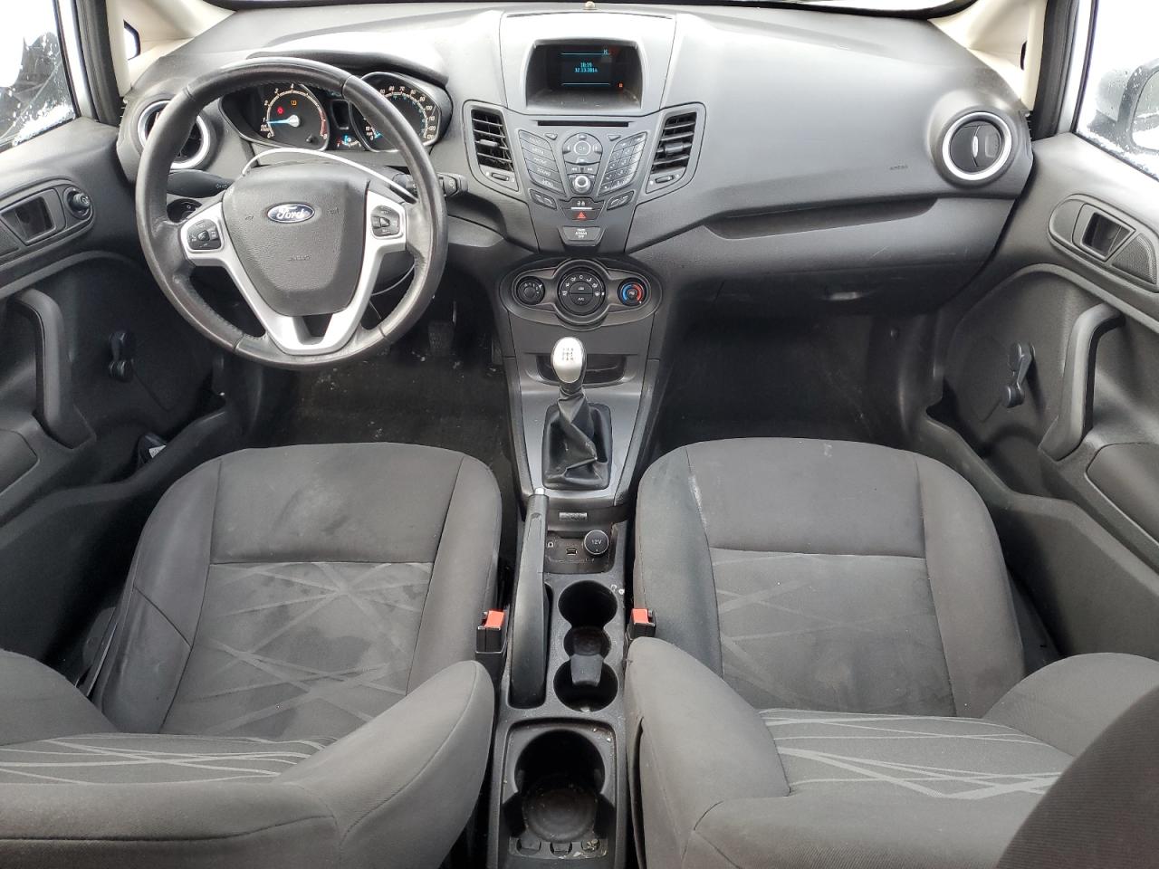2015 Ford Fiesta - Image 8