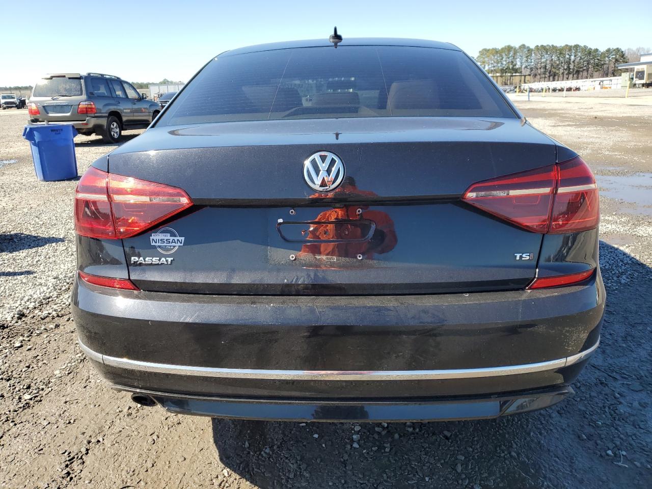 2018 Volkswagen Passat - Image 6