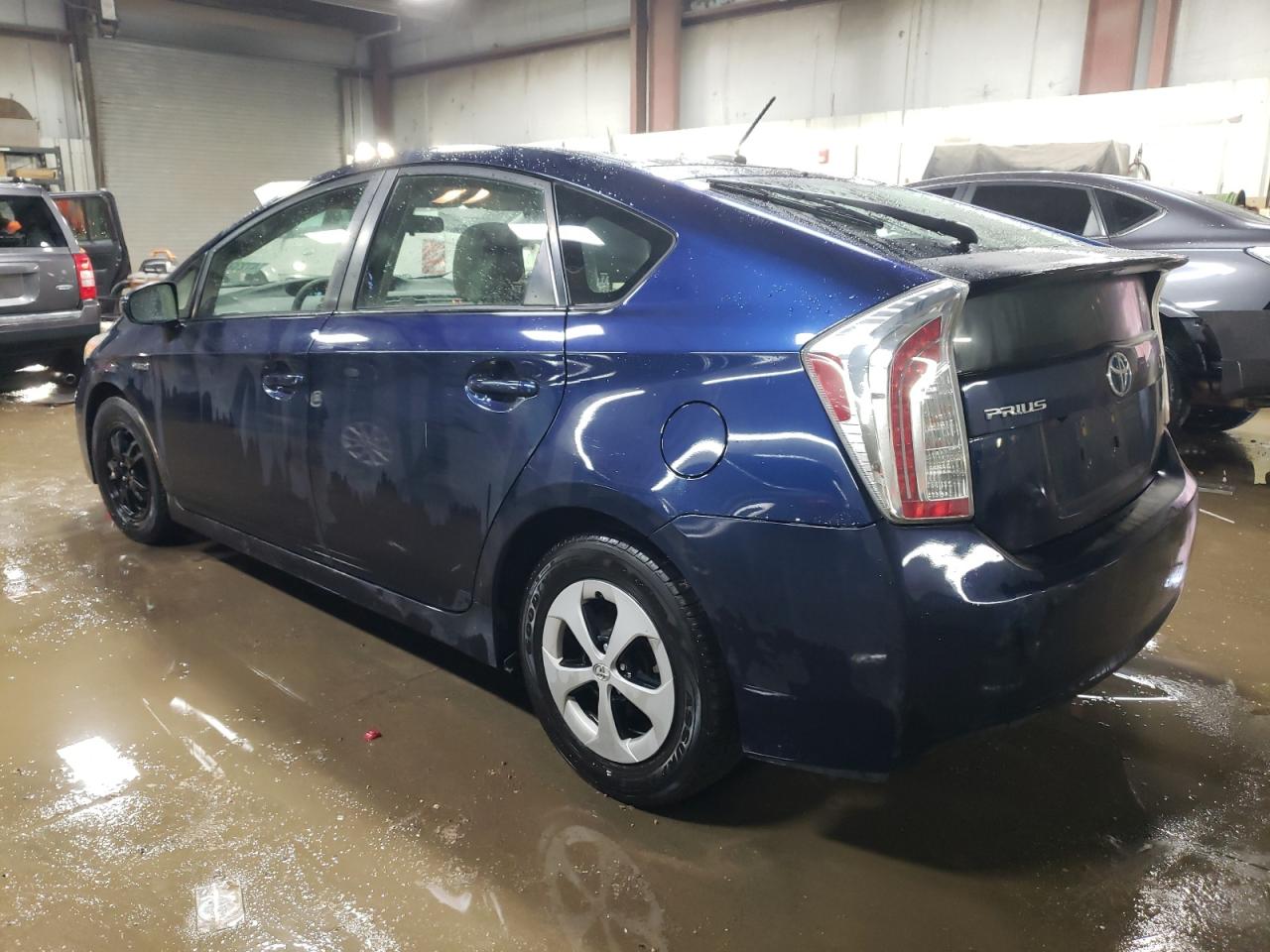 2015 Toyota Prius - Image 2
