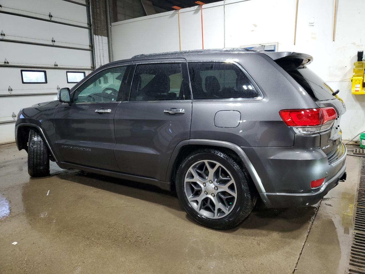 2019 Jeep Grand Cherokee - Image 2