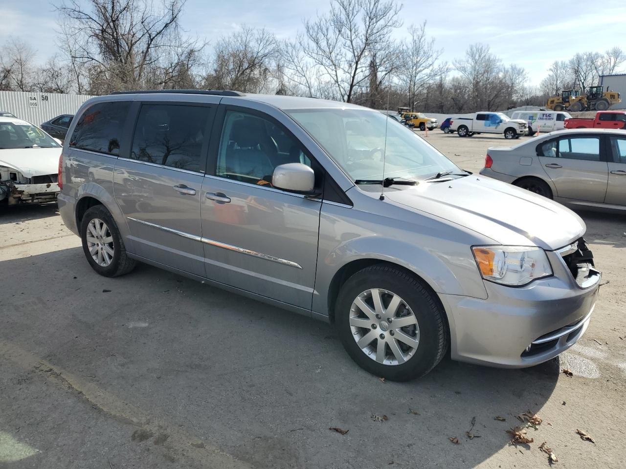2013 Chrysler Town & Country - Image 4