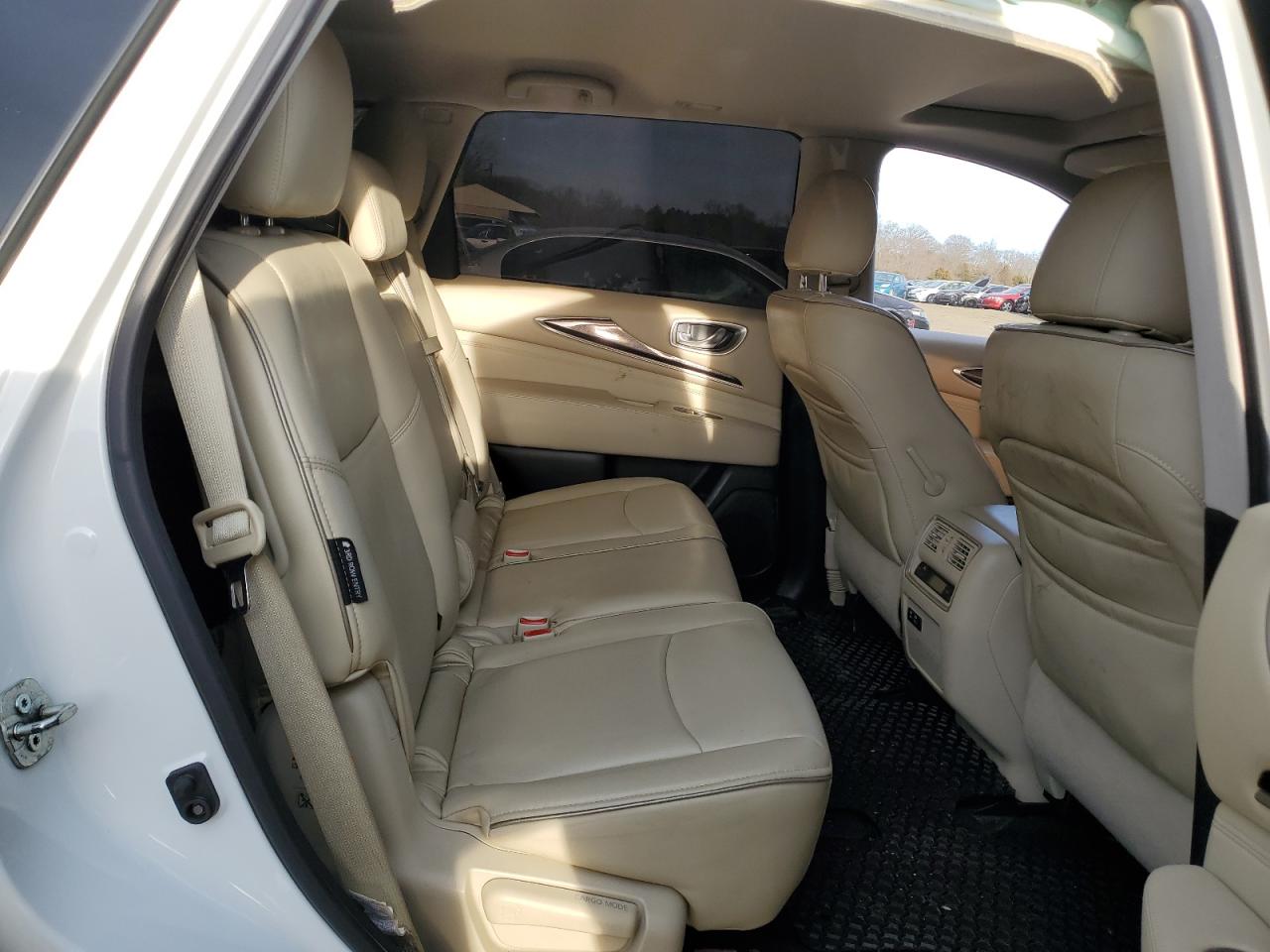 2019 Infiniti QX60 - Image 12