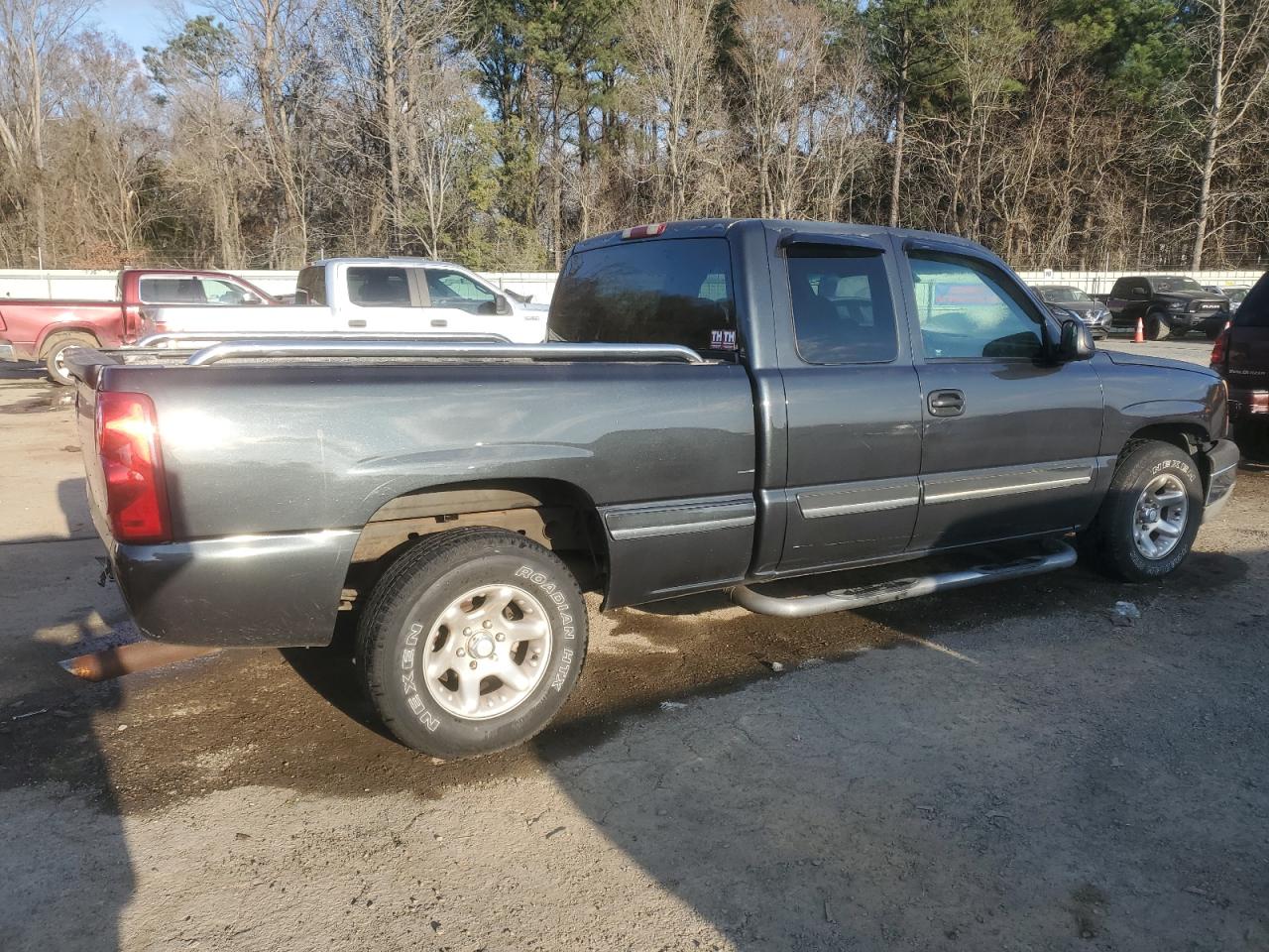 2003 Chevrolet Silverado - Image 3
