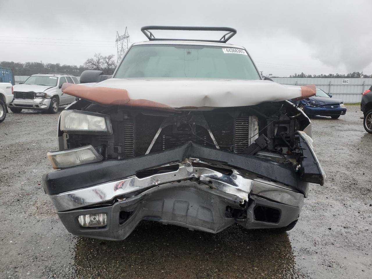 2005 Chevrolet Silverado - Image 5