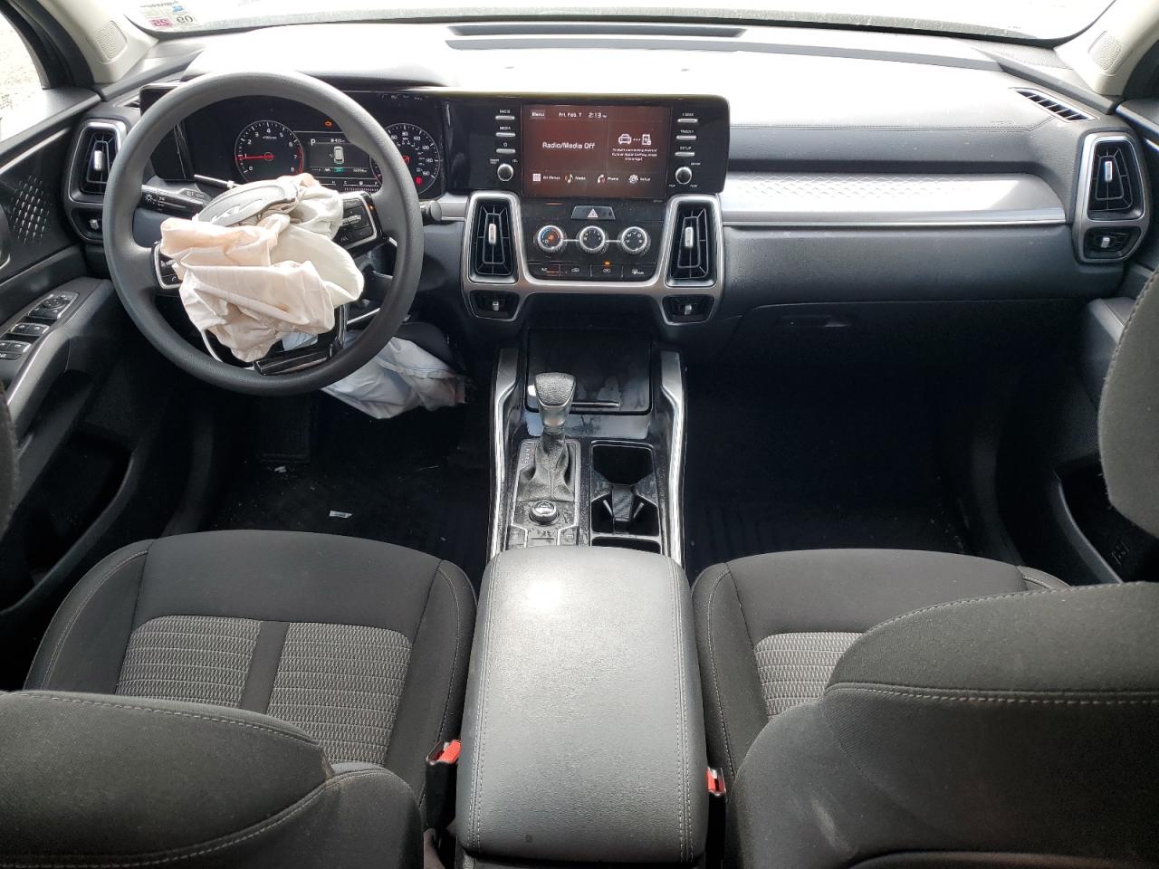 2023 Kia Sorento - Image 8
