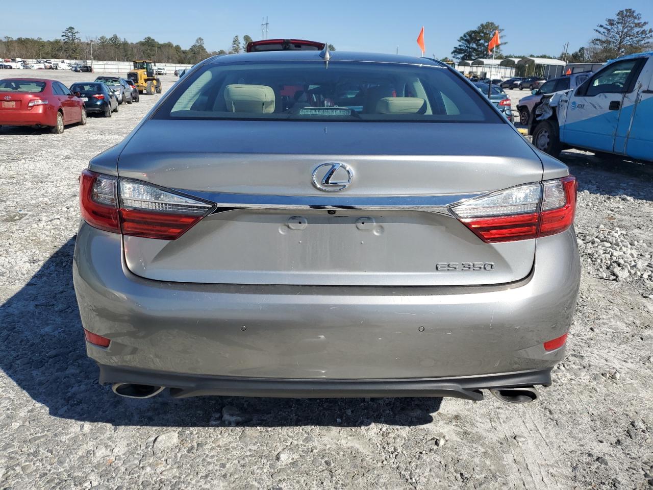 2017 Lexus ES - Image 6