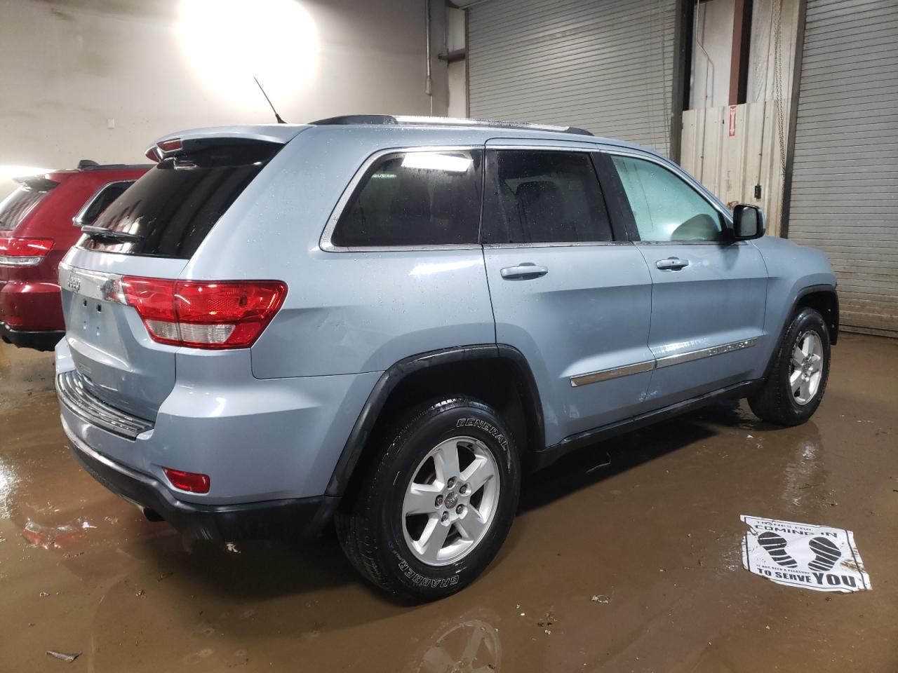 2013 Jeep Grand Cherokee - Image 3