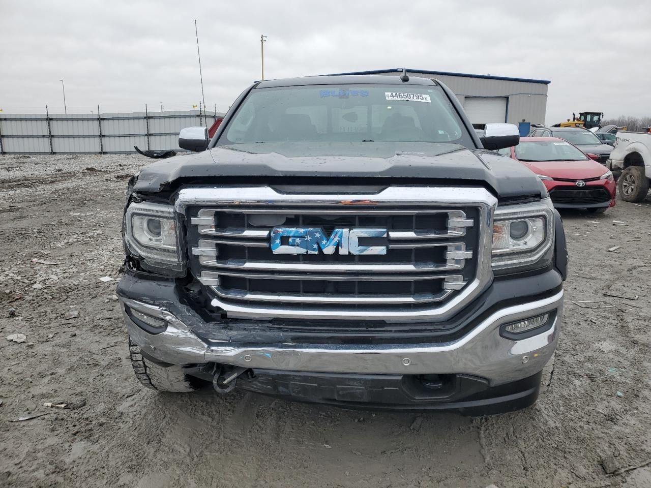 2017 GMC Sierra - Image 5