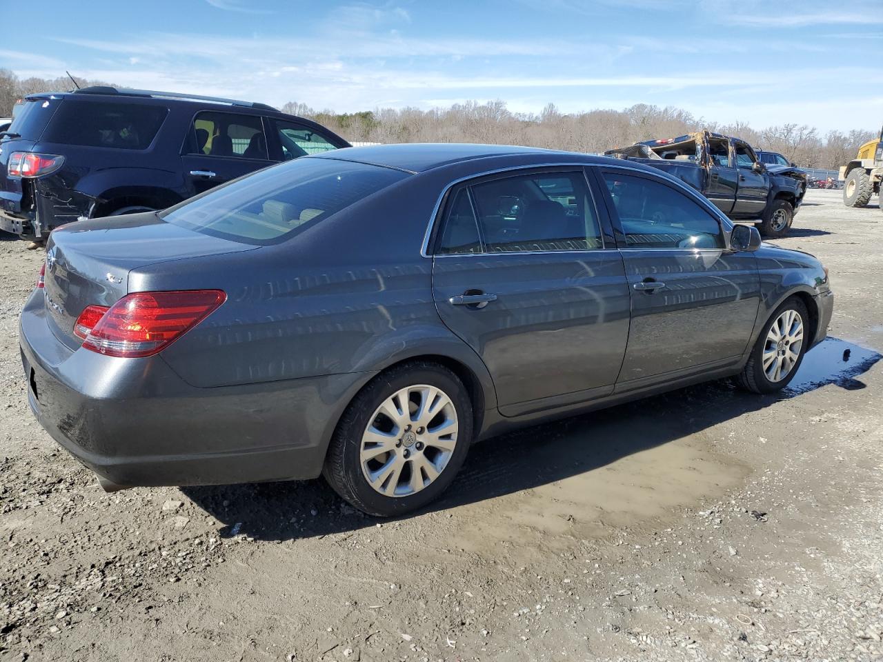 2008 Toyota Avalon - Image 3