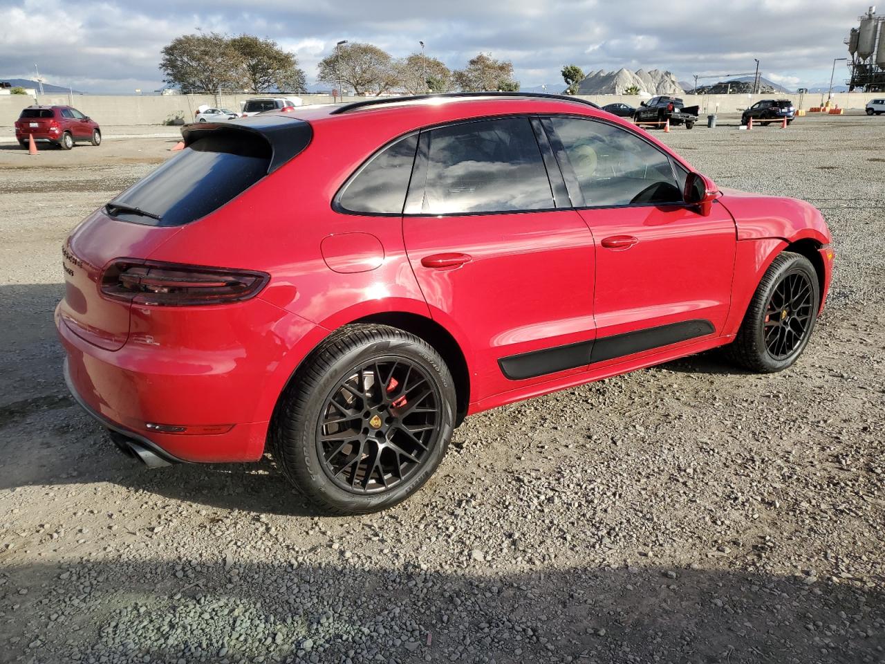 2018 Porsche Macan - Image 3