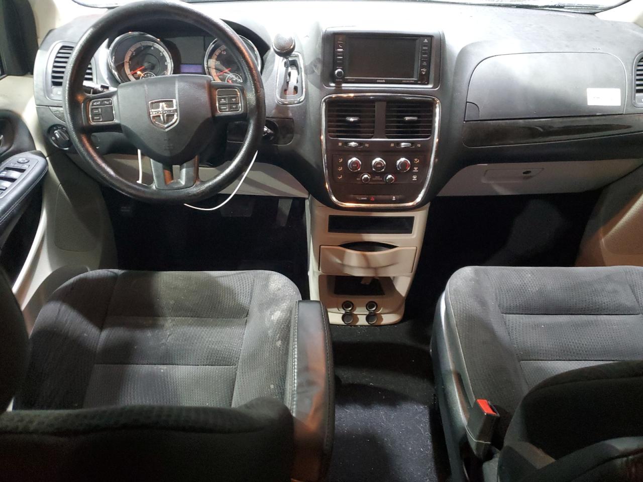 2019 Dodge Caravan - Image 8