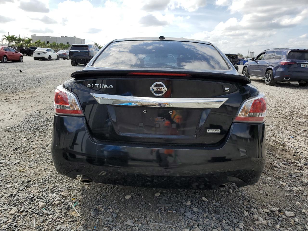 2015 Nissan Altima - Image 6