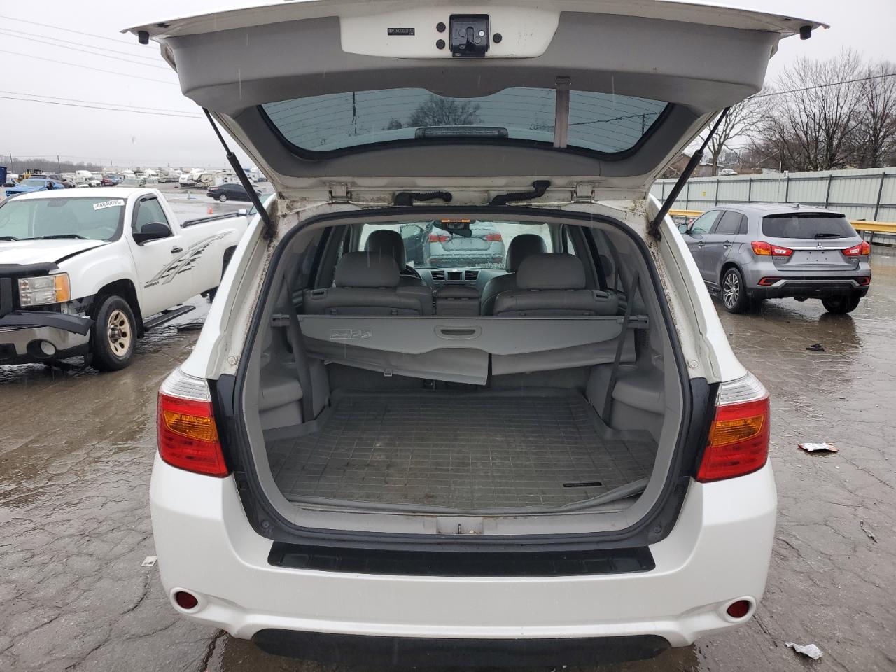 2010 Toyota Highlander - Image 6