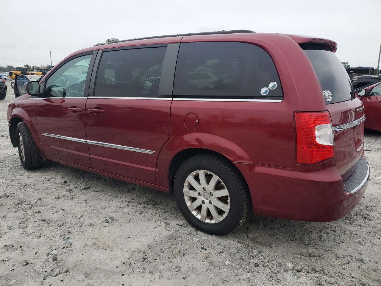 2014 Chrysler Town & Country - Image 2