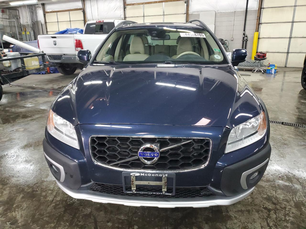 2014 Volvo XC70 - Image 5