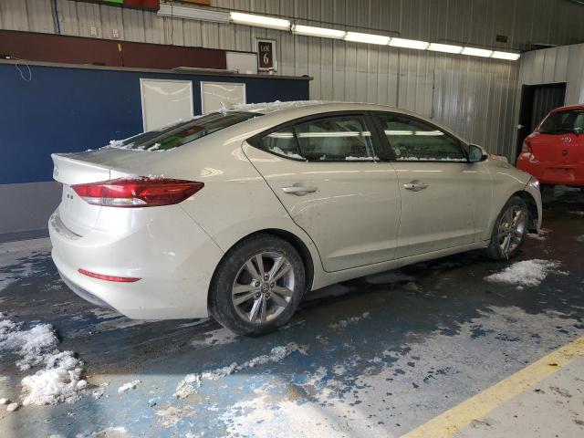  HYUNDAI ELANTRA 2017 Золотий