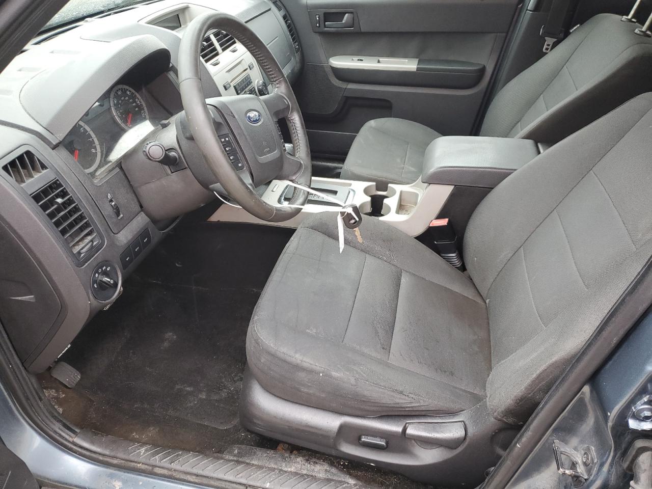 2010 Ford Escape - Image 7