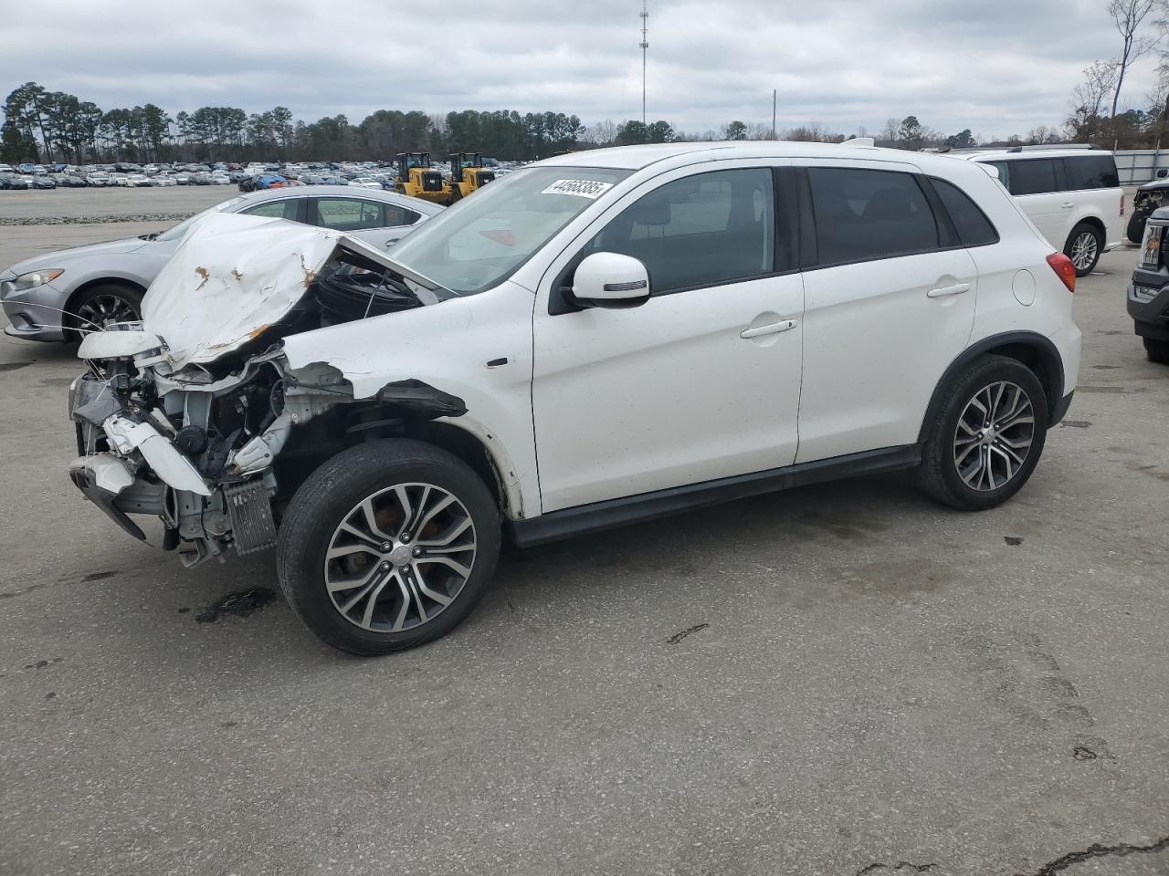 2019 Mitsubishi Outlander - Image 1
