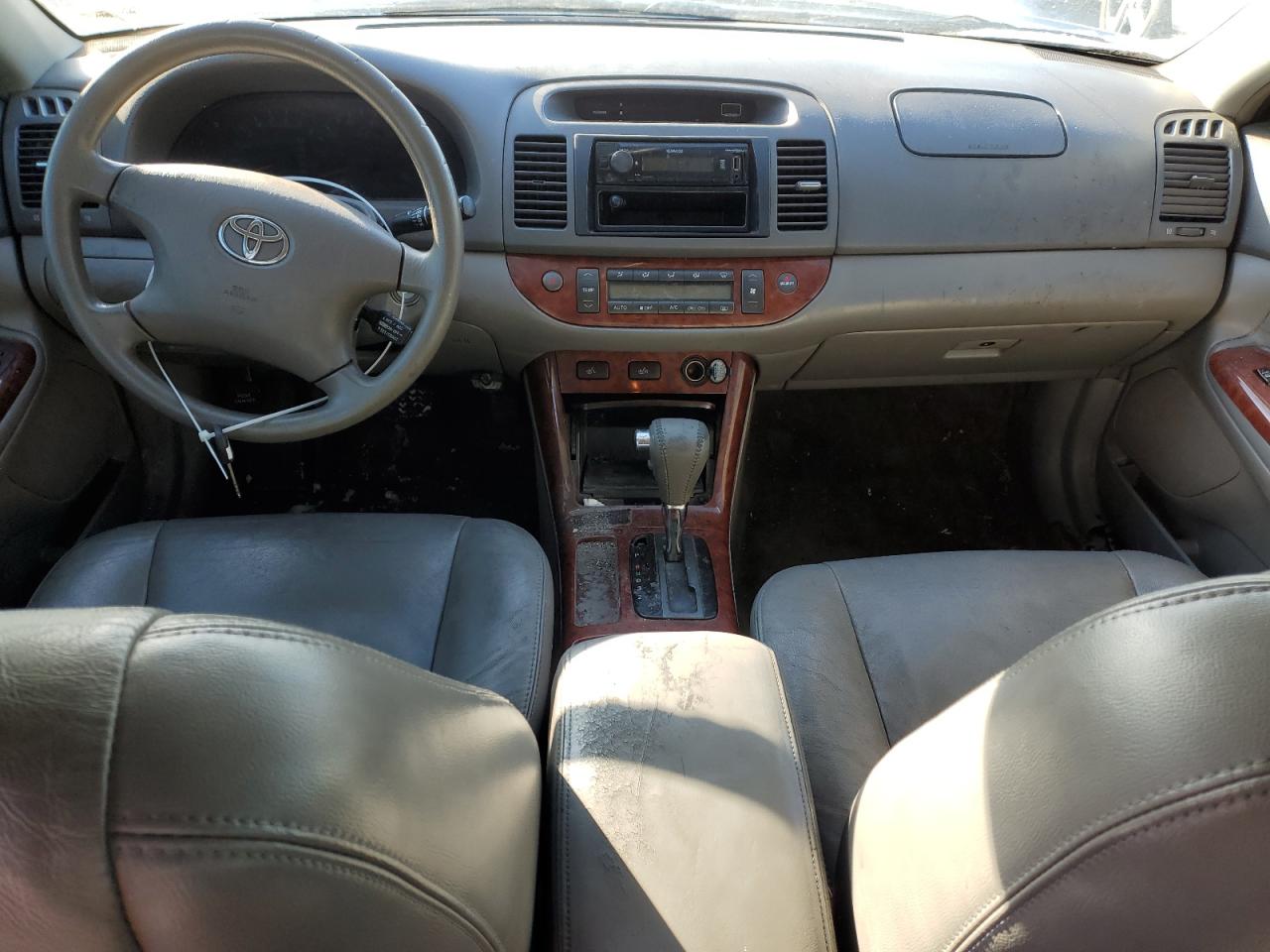 2005 Toyota Camry - Image 8