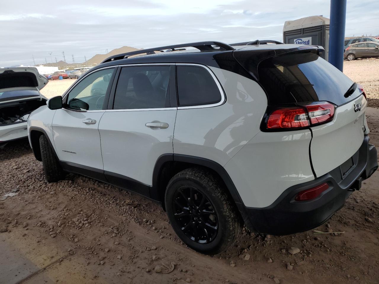 2018 Jeep Grand Cherokee - Image 2
