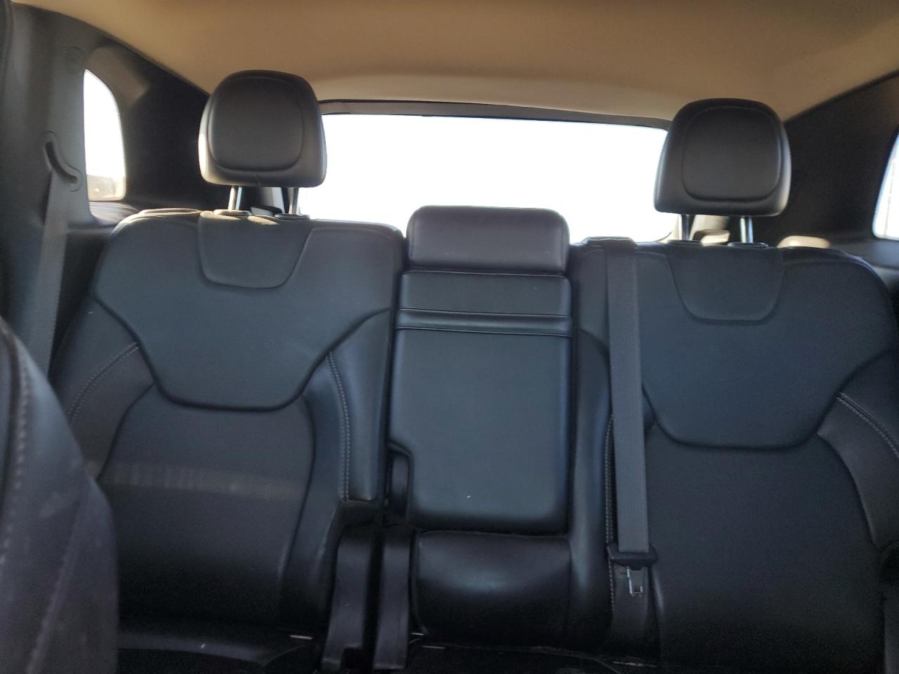 2015 Jeep Grand Cherokee - Image 10