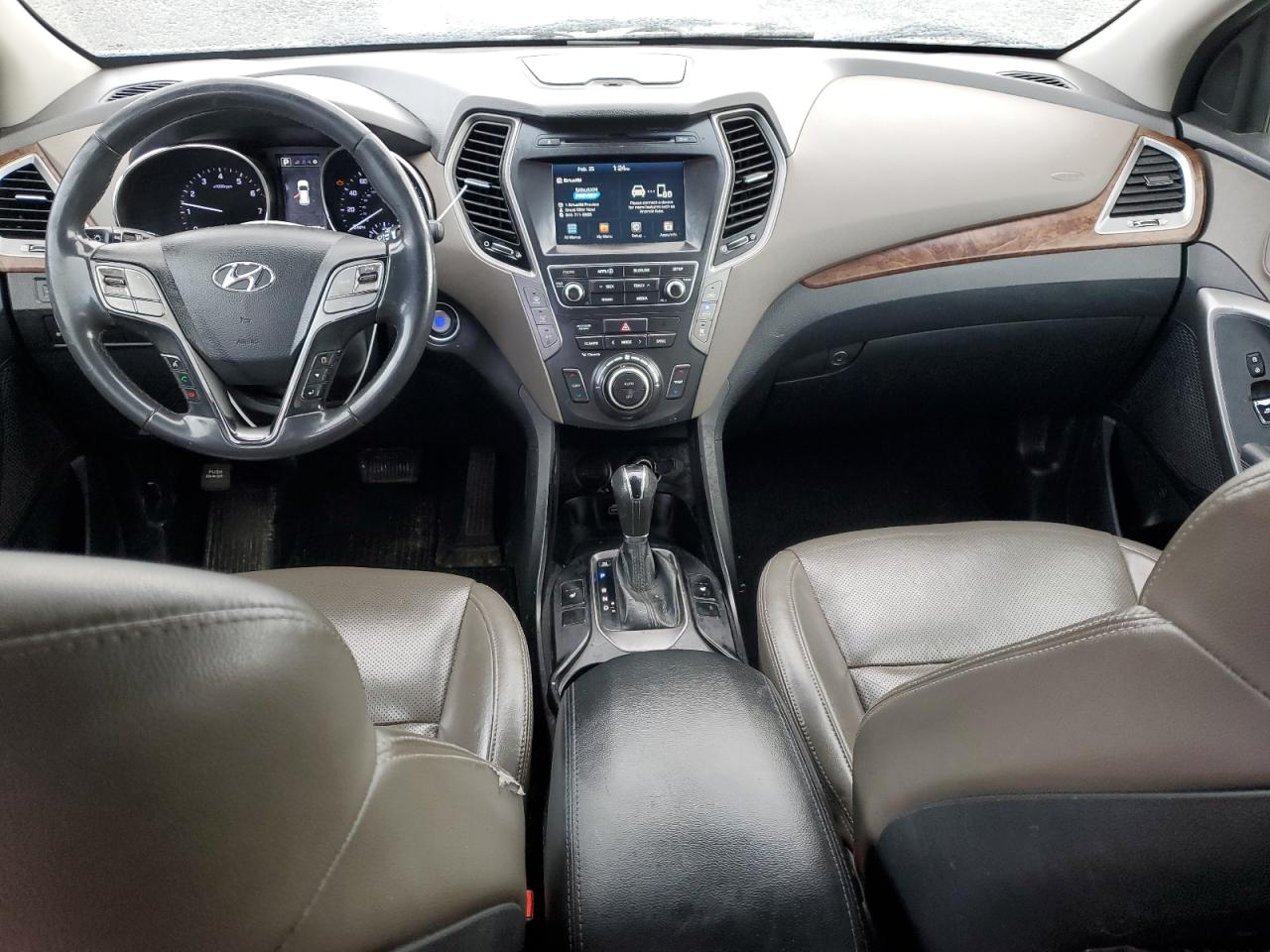 2017 Hyundai Santa Fe - Image 8