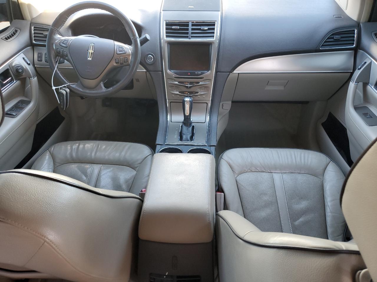 2013 Lincoln MKX - Image 8