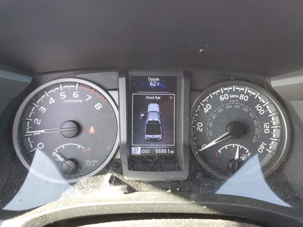 2019 Toyota Tacoma - Image 9