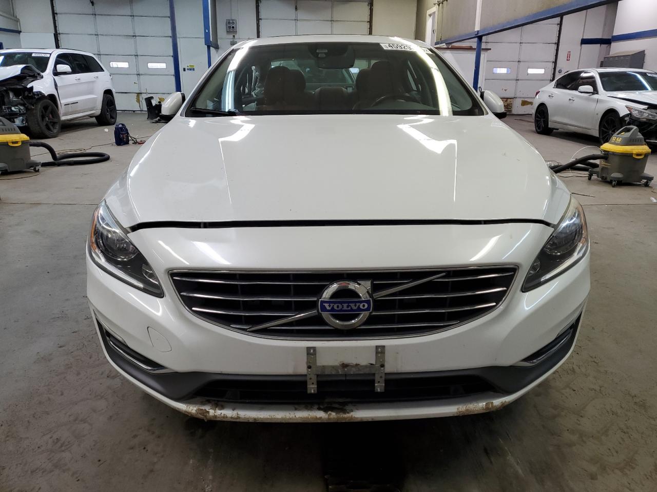 2018 Volvo S60 - Image 5