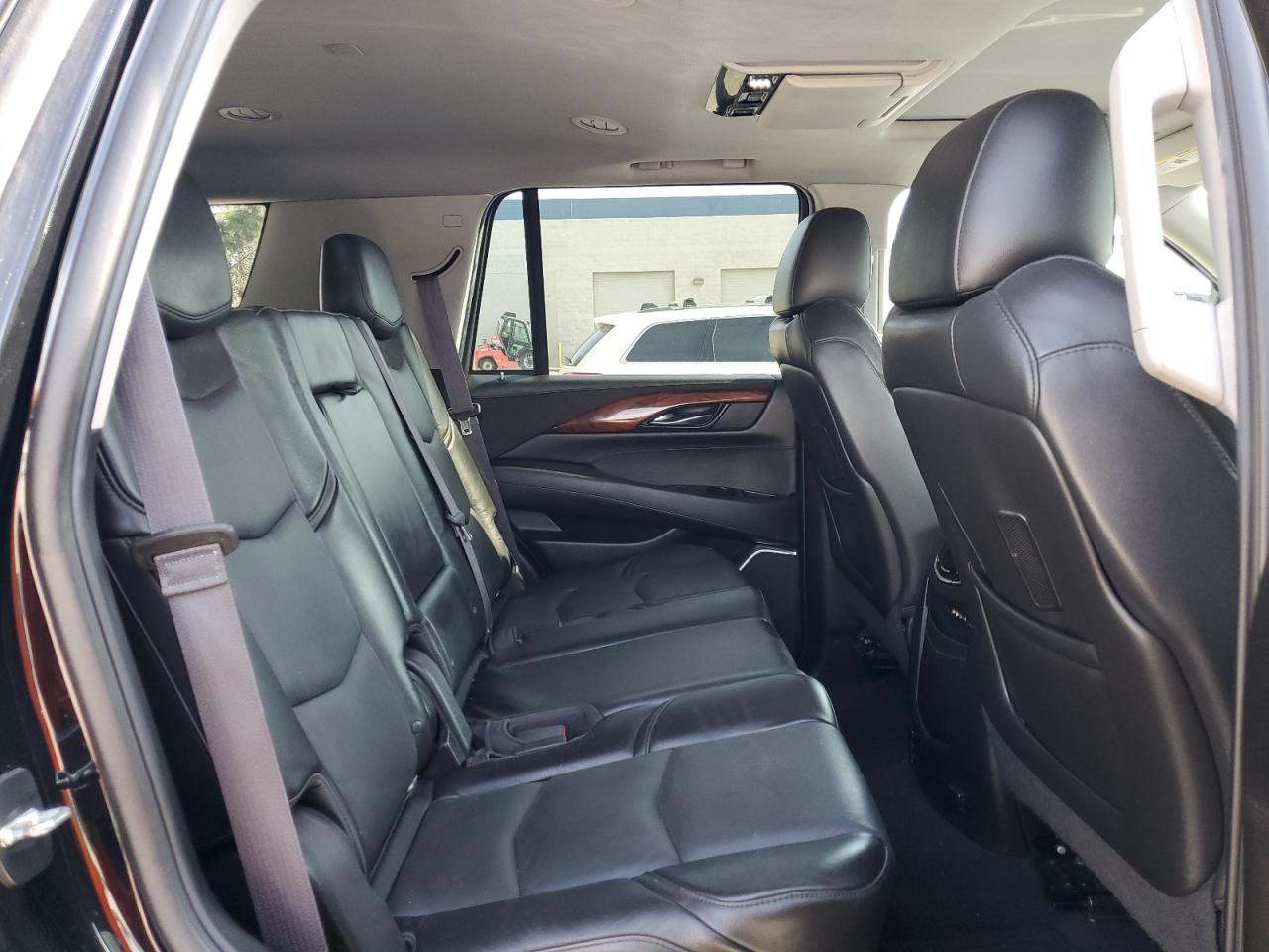 2015 Cadillac Escalade - Image 11