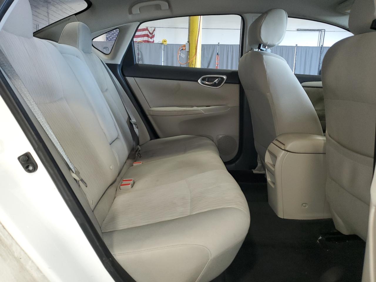 2015 Nissan Sentra - Image 10