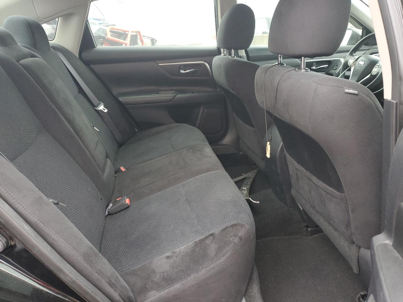 2015 Nissan Altima - Image 10