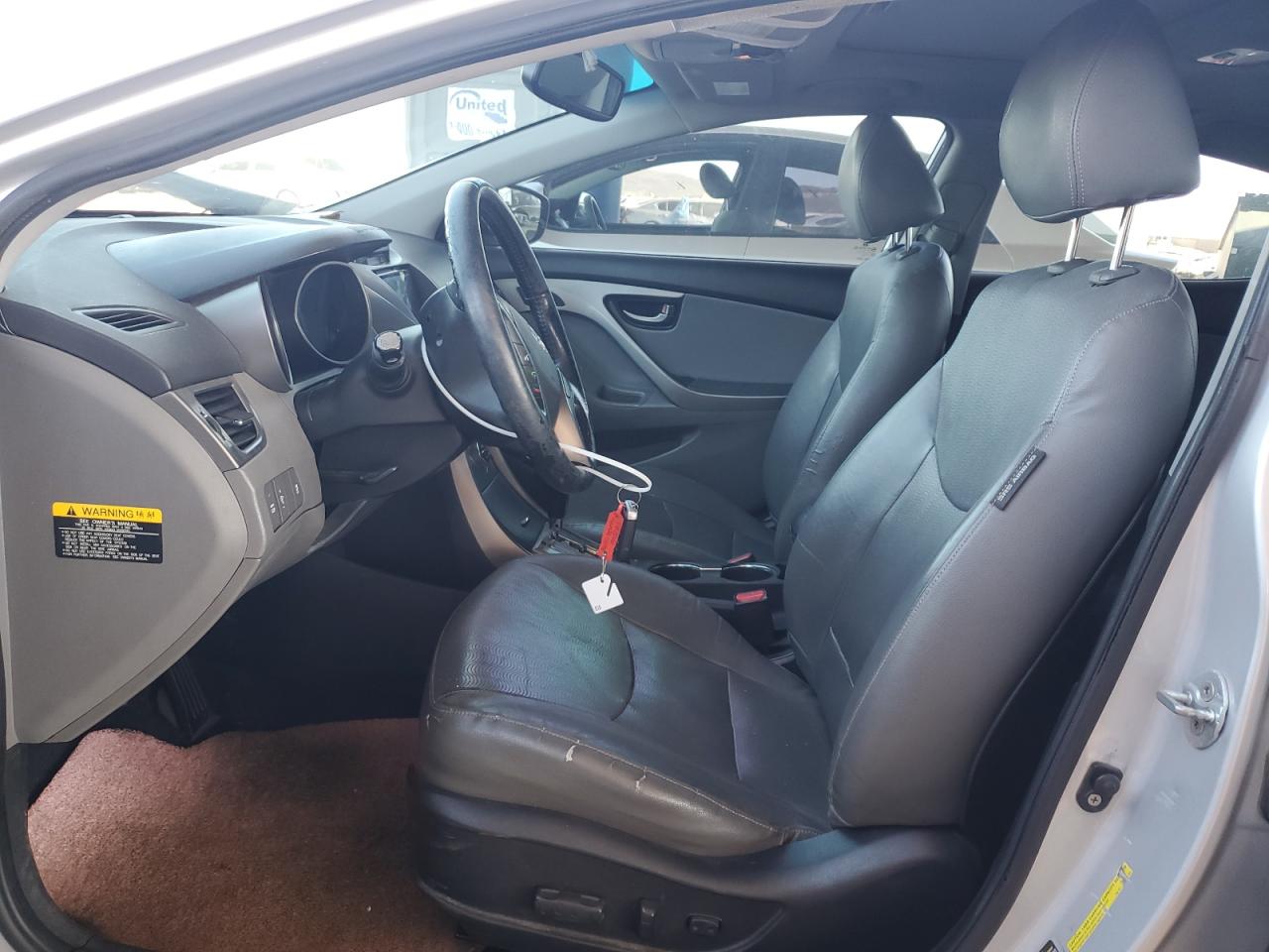 2013 Hyundai Elantra - Image 7