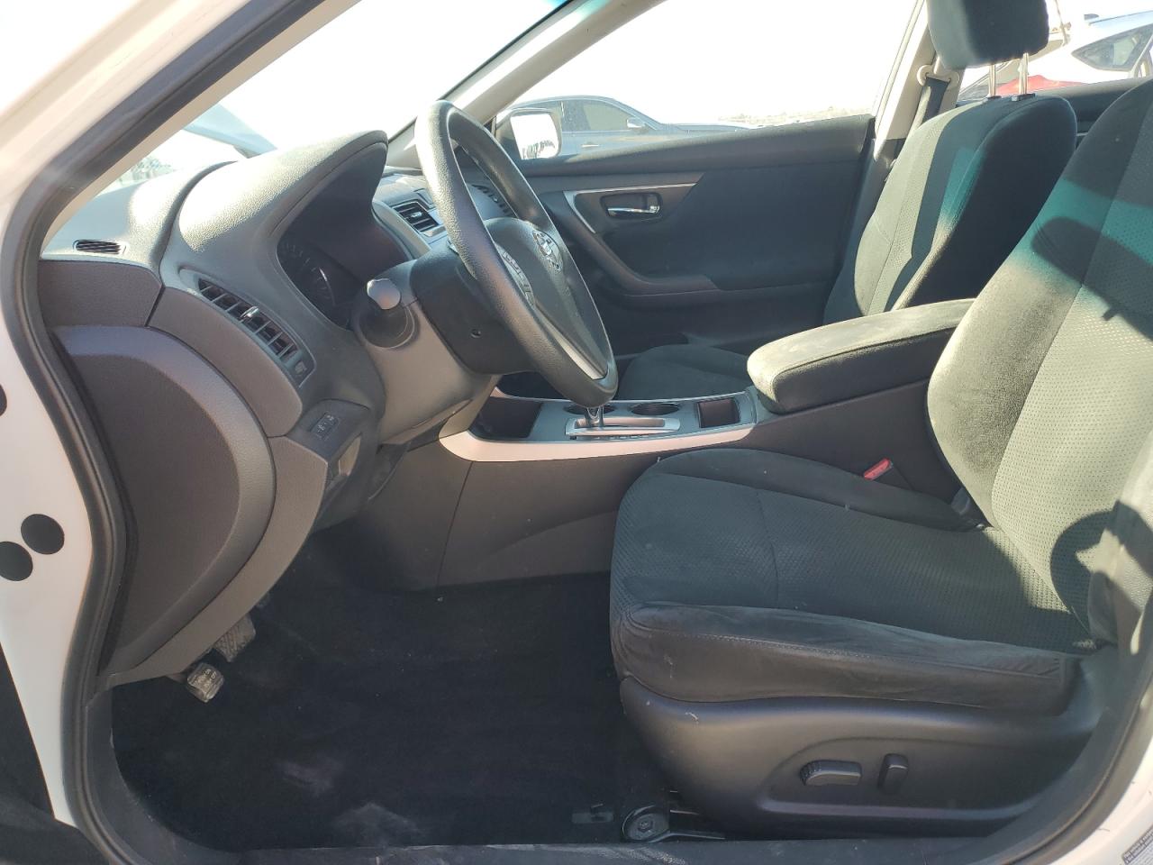 2015 Nissan Altima - Image 7