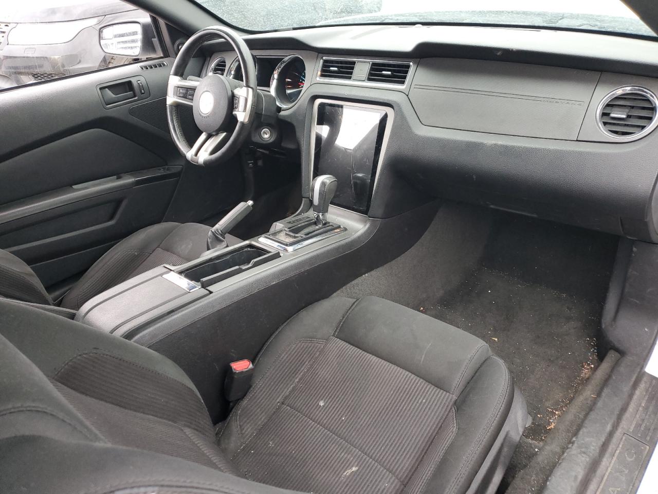 2014 Ford Mustang - Image 8
