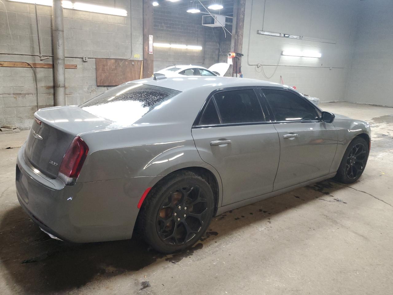 2019 Chrysler 300 - Image 3
