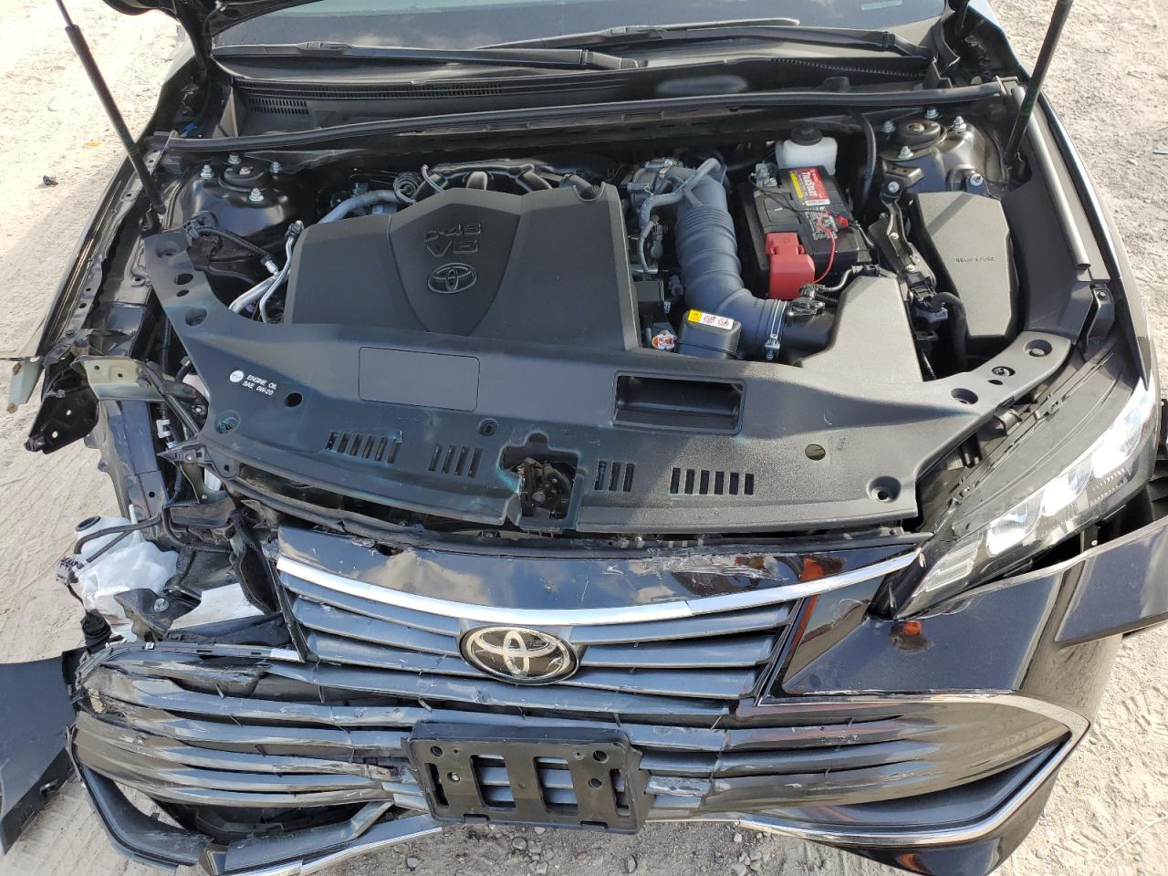 2022 Toyota Avalon - Image 12